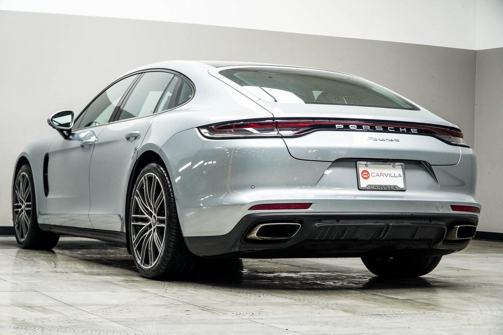 Used 2021 Silver Porsche 4 image 15