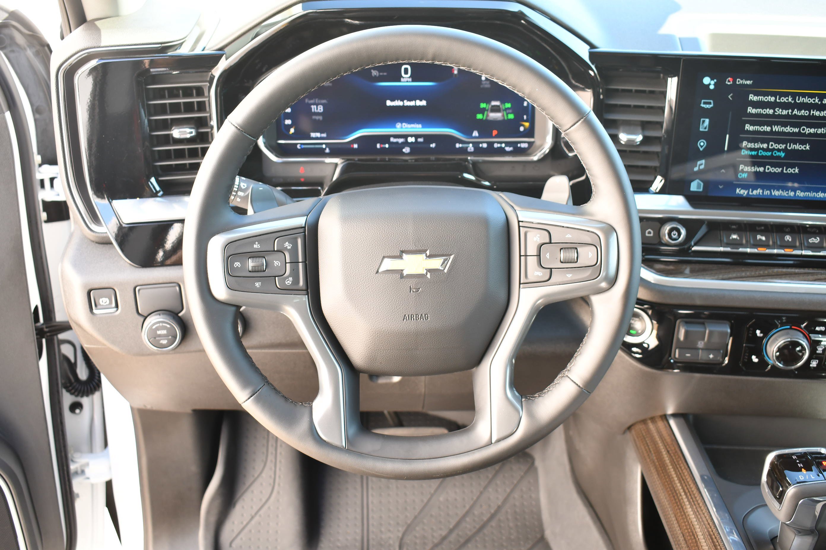 2025 Chevrolet Silverado 1500 LT - Photo 19