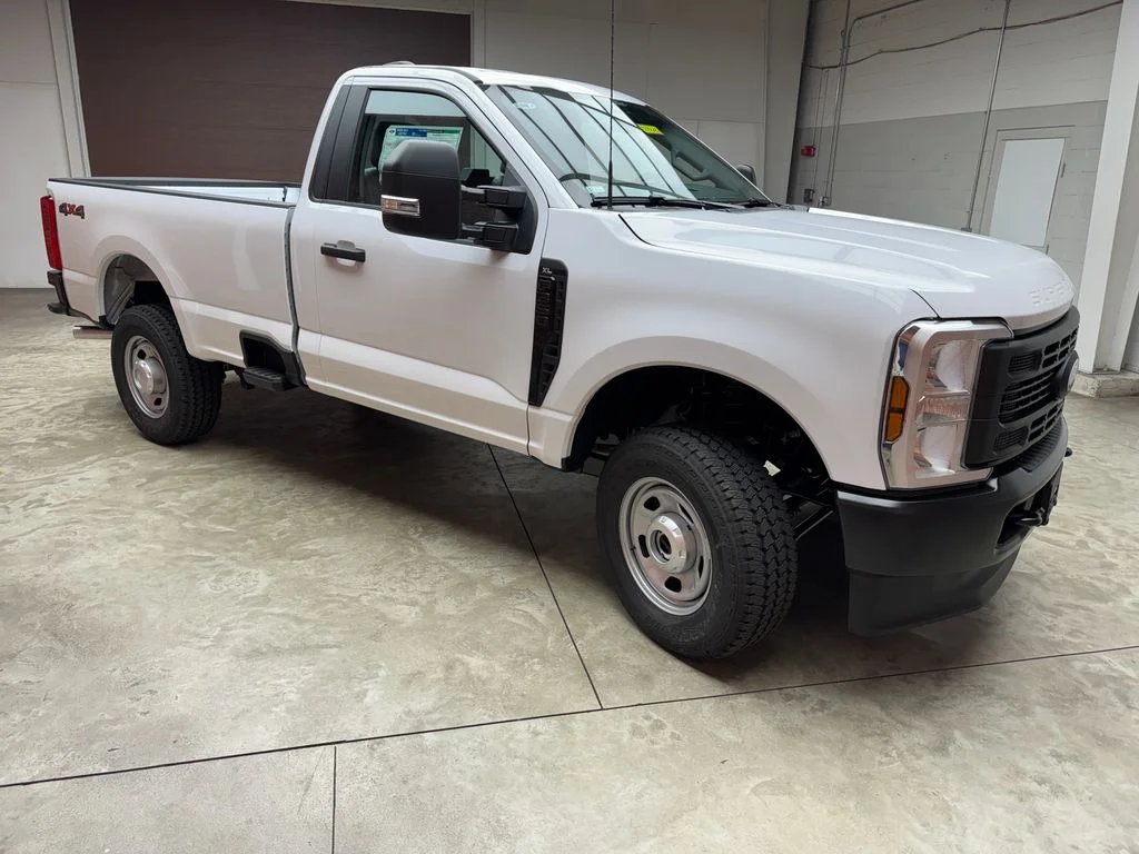 New 2027 White Ford F350 4X4SDR/CSR image 8
