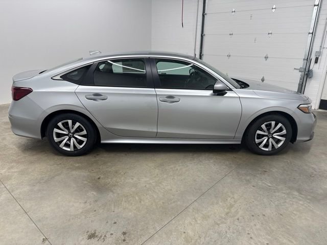 New 2026 Solar Silver Metallic Honda LX image 4