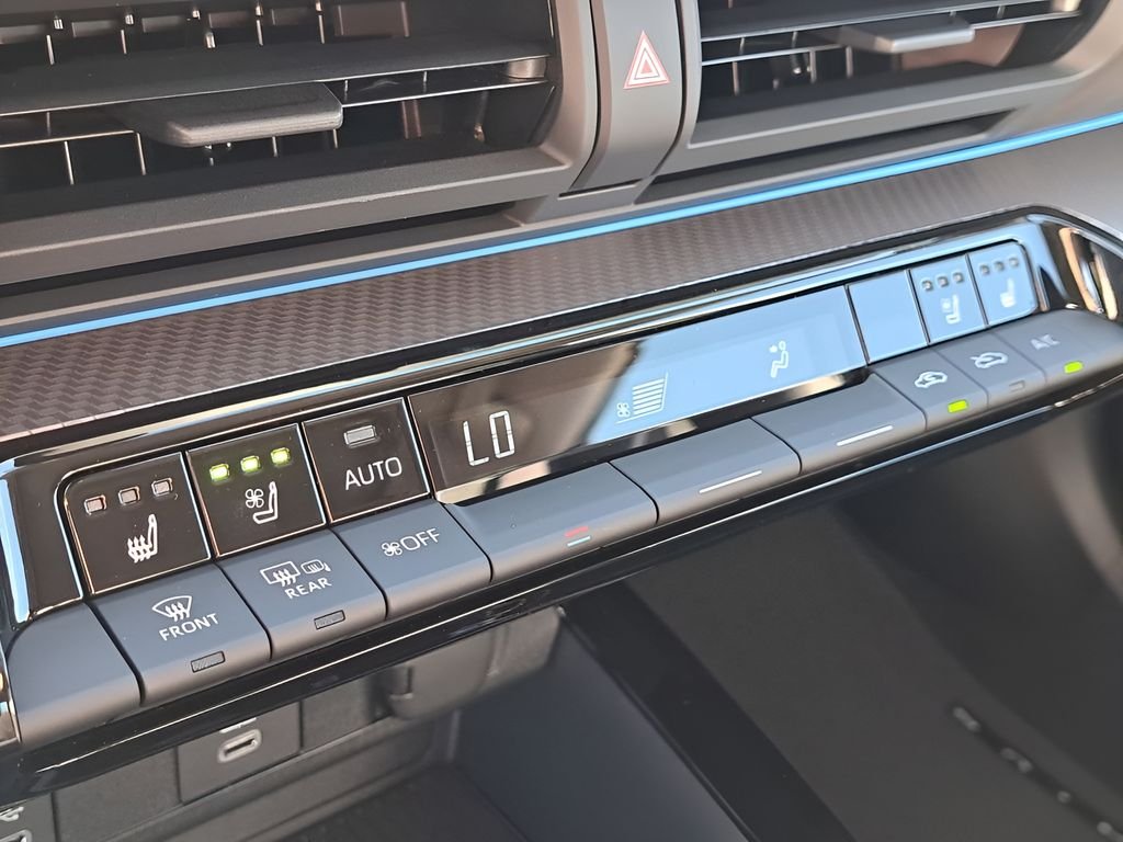 2026 Toyota Prius Limited - Photo 25