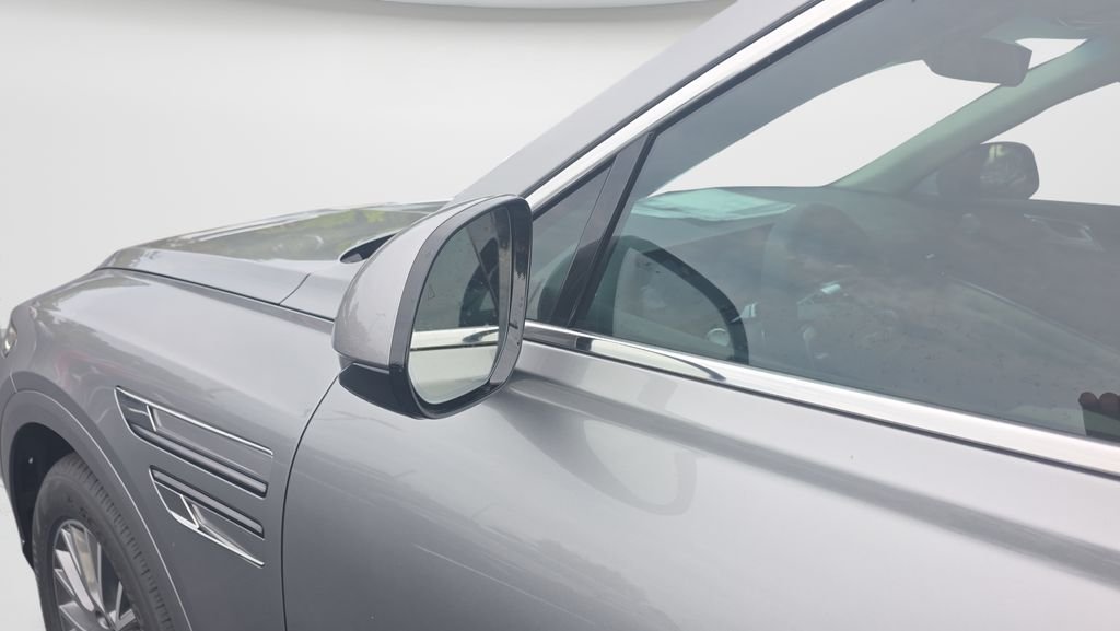 New 2026 Silver Genesis 2.5T image 28