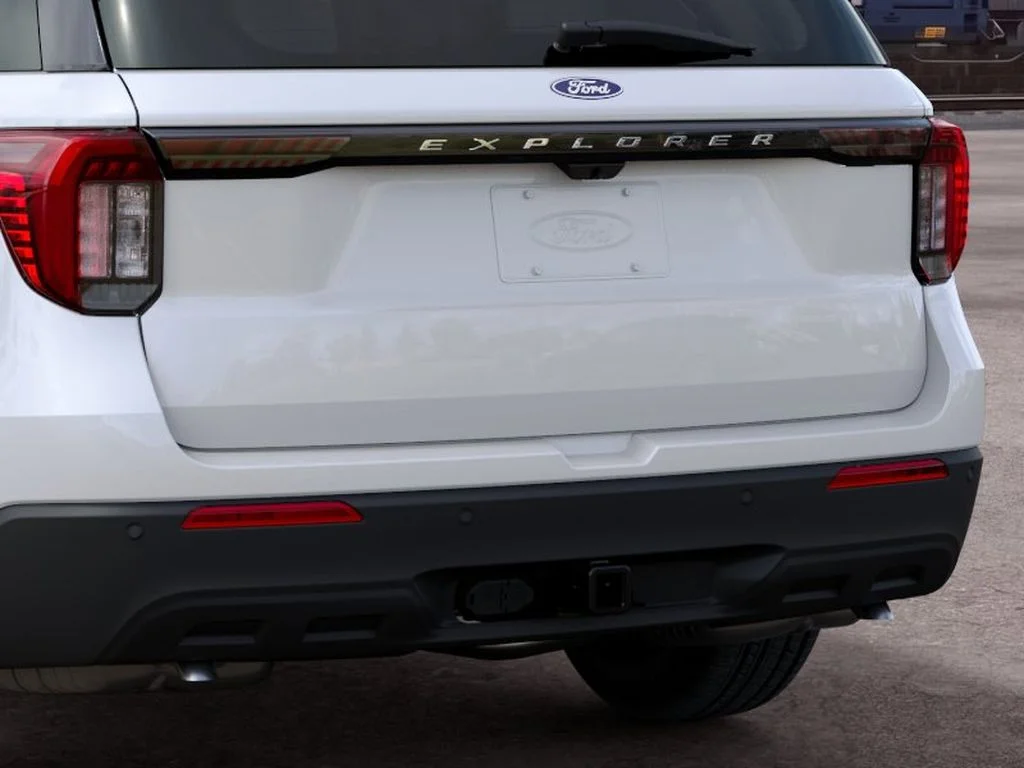 New 2027 Star White Metallic Tri-Coat Ford Active w/100A Pkg image 23
