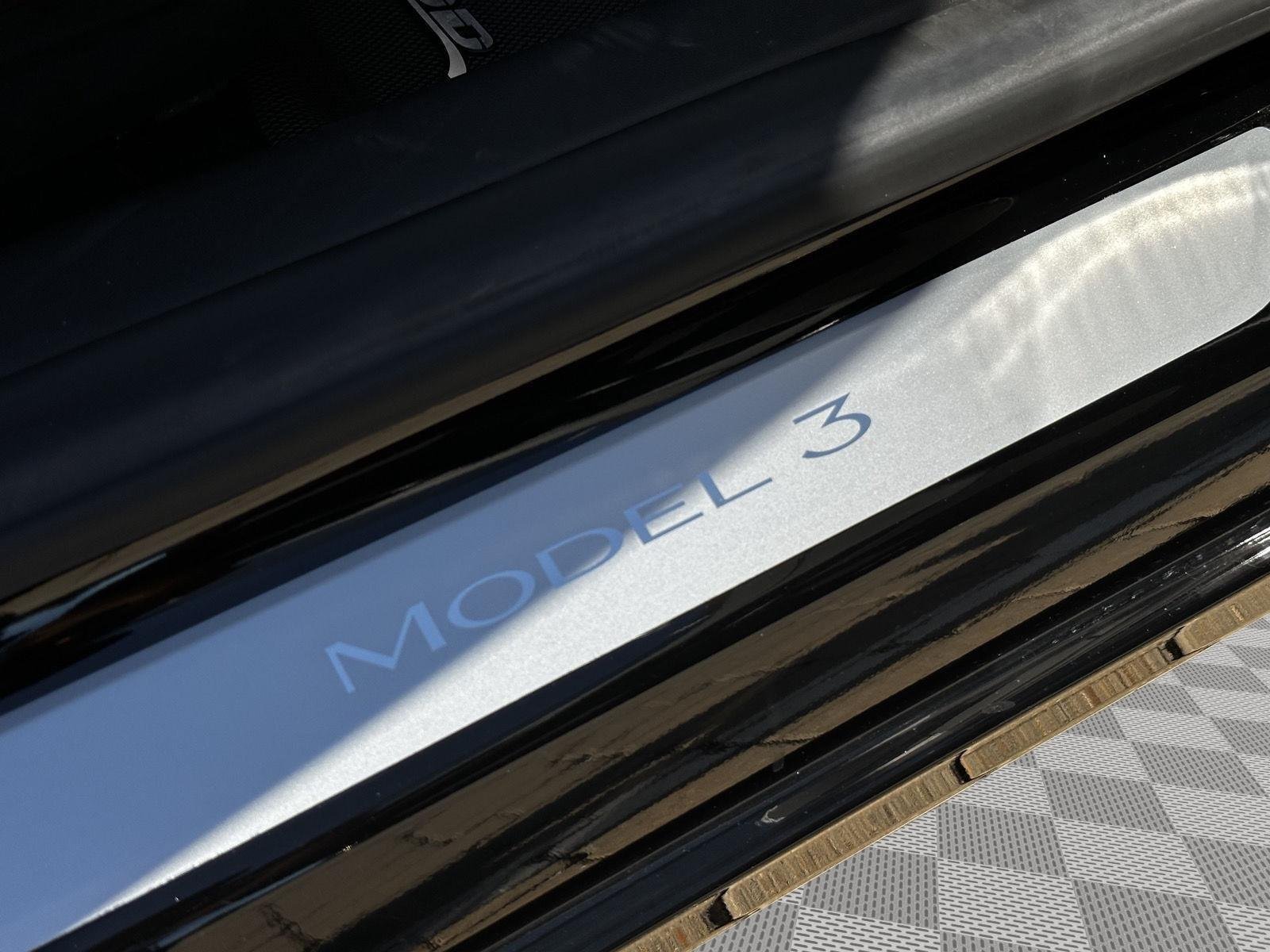 2019 Tesla Model 3 Base - Photo 7