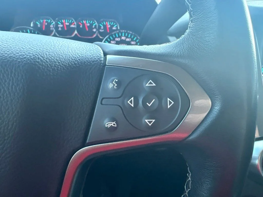 Used 2019 White Chevrolet LT image 17