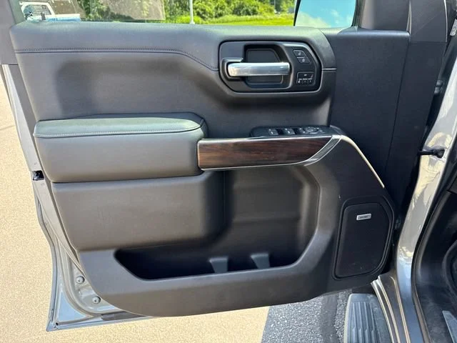 Used 2020 Satin Steel Metallic GMC SLT image 12