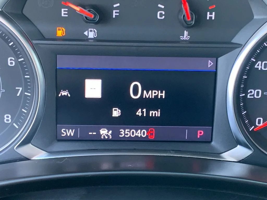 Used 2022  GMC SLT image 32