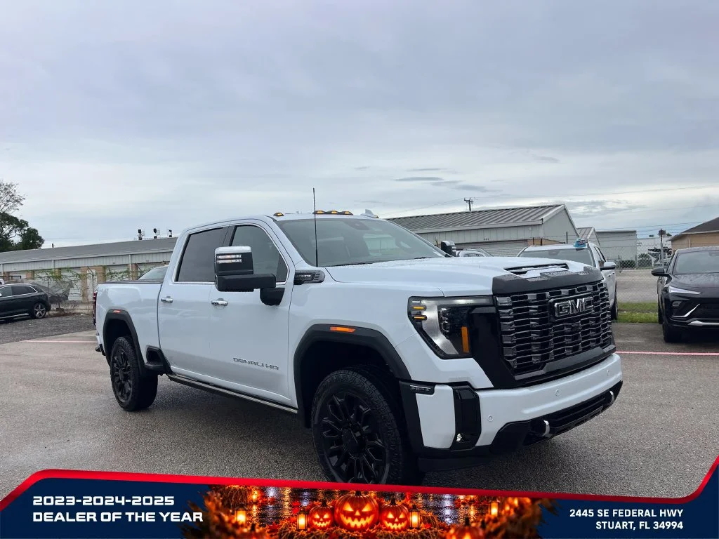 New 2026 Glacier White Tricoat GMC Denali Ultimate image 2