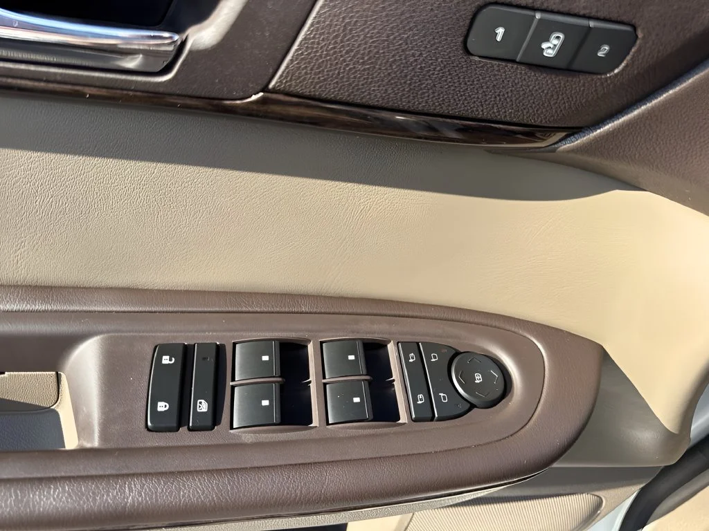 Used 2015 White GMC Denali image 27