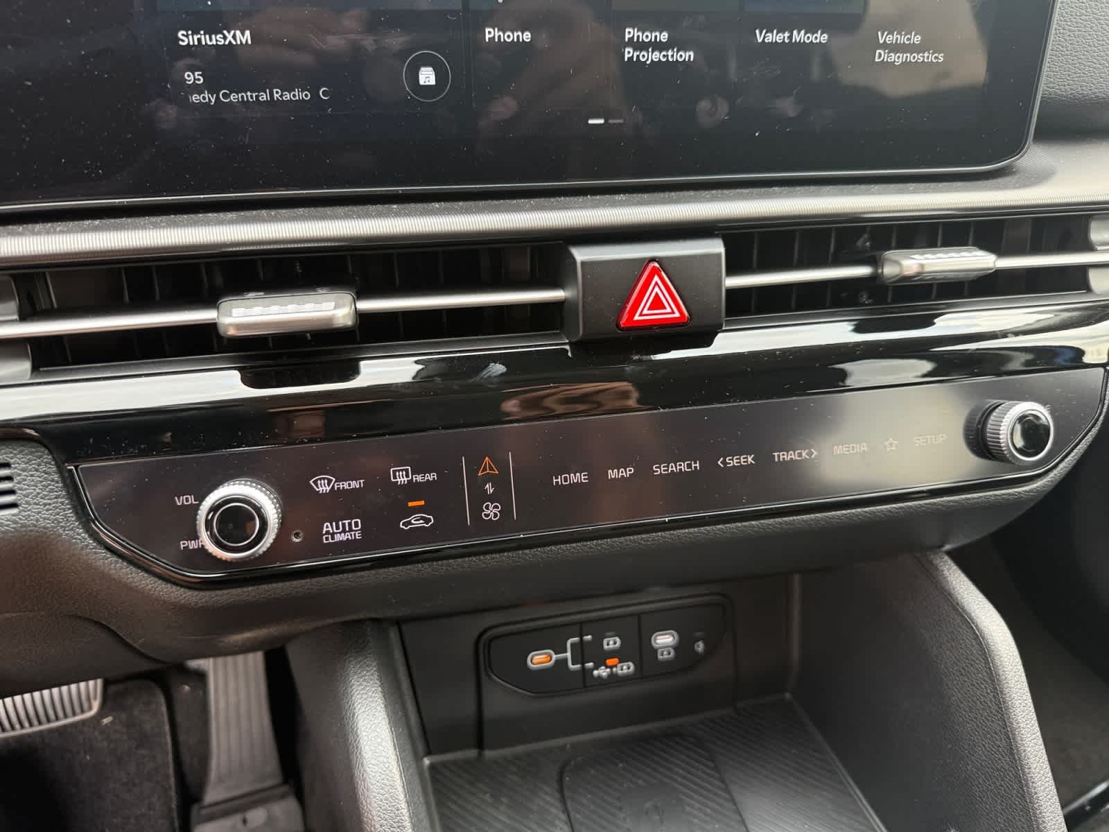 2026 Kia Sportage EX - Photo 17