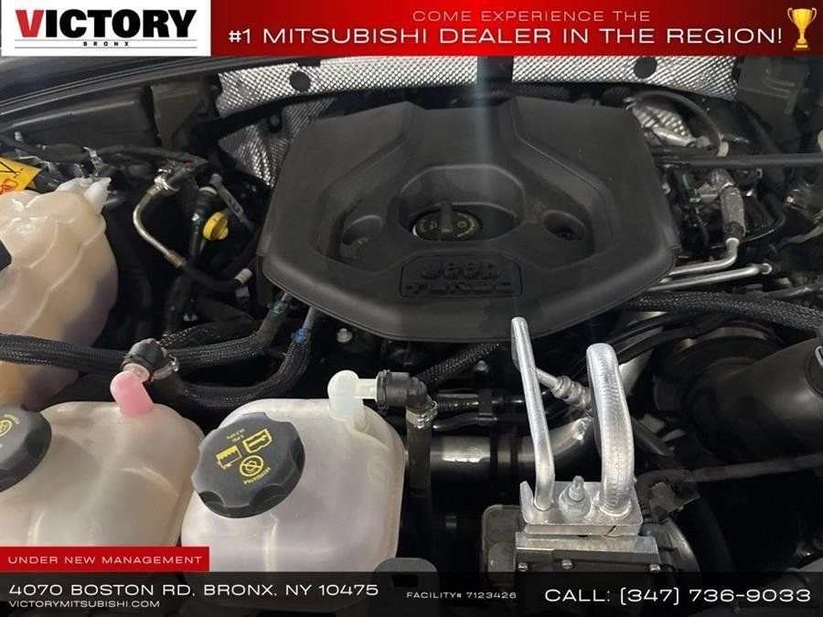 Used 2023 Silver Jeep 4xe image 27