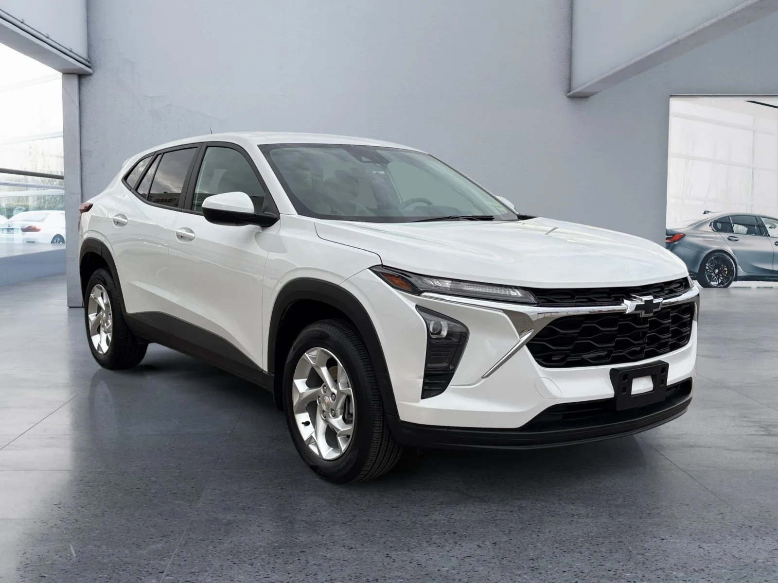 Used 2024 White Chevrolet LS image 7