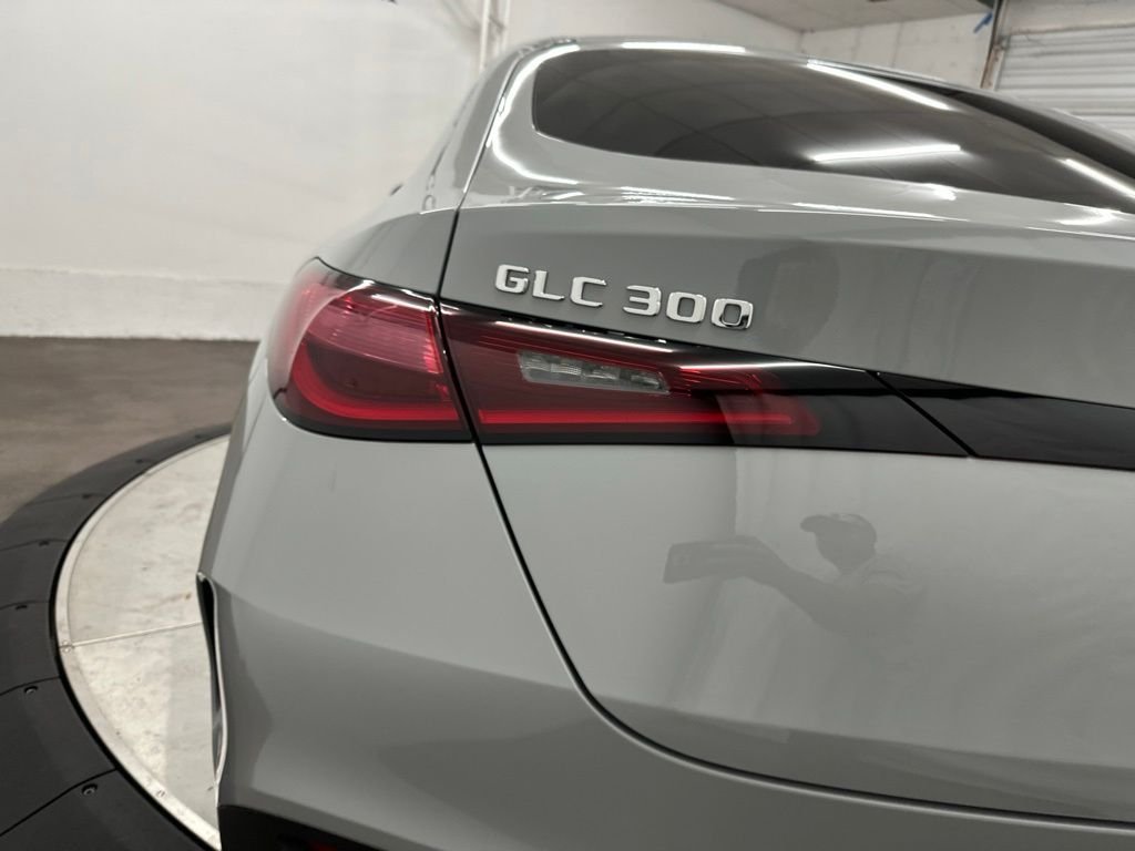 New 2026 MANUFAKTUR Alpine Grey Mercedes-Benz GLC 300 image 11