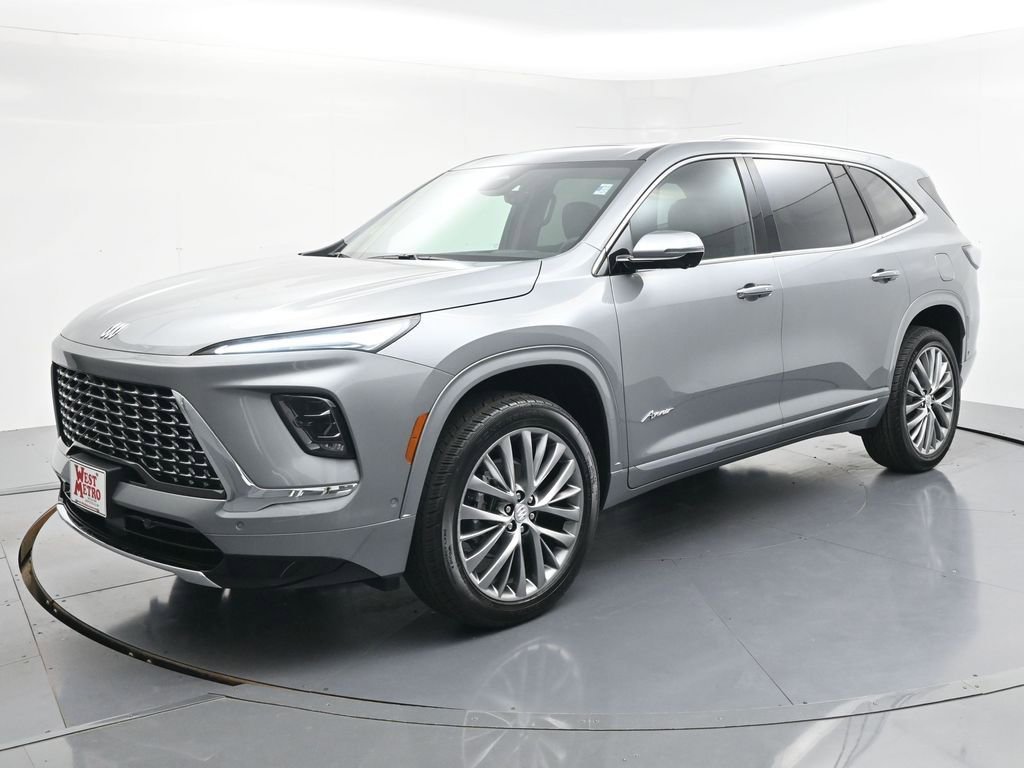 2026 Buick Enclave Avenir AWD's photo