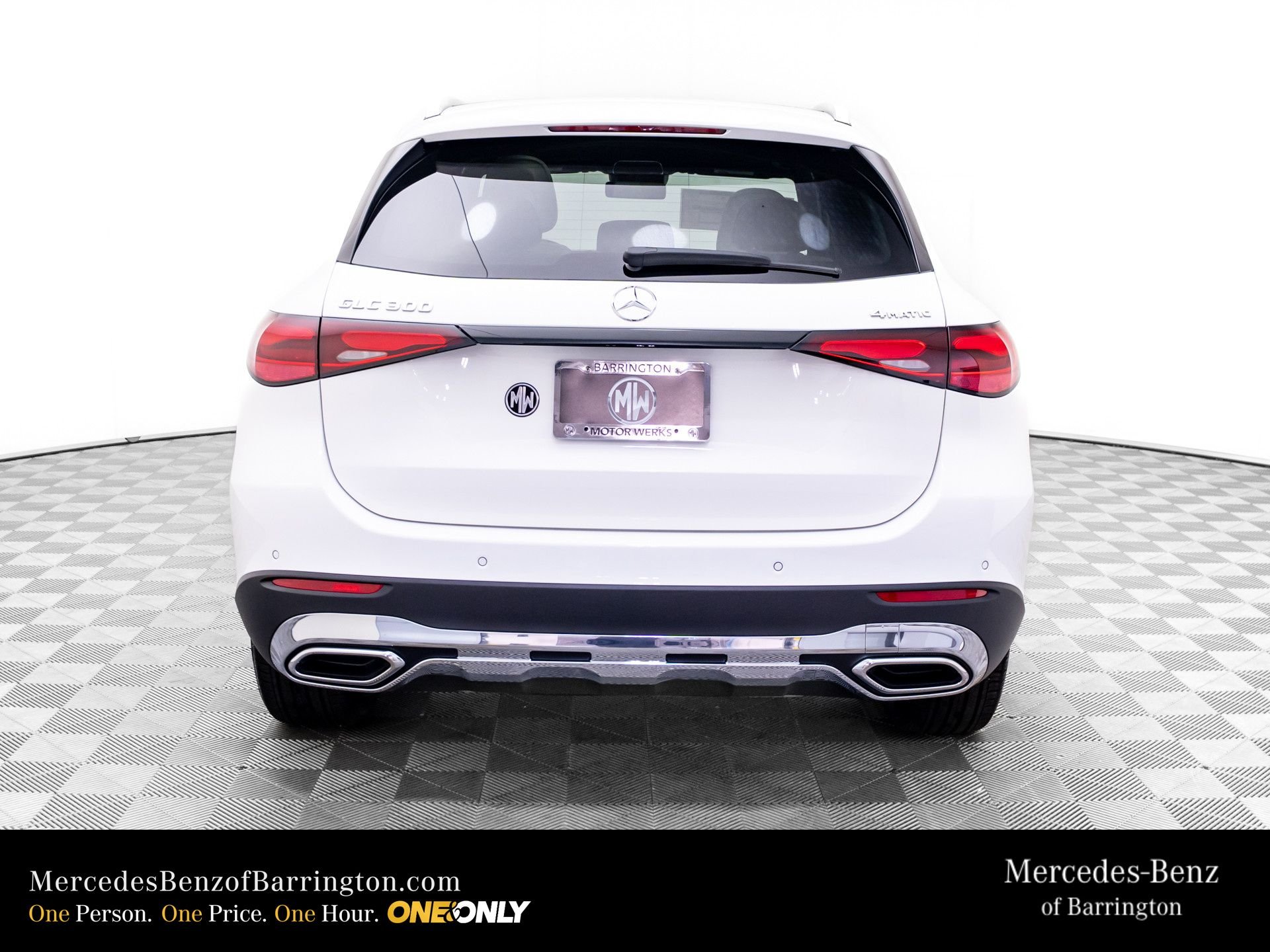 New 2026 Polar White Mercedes-Benz GLC 300 image 4