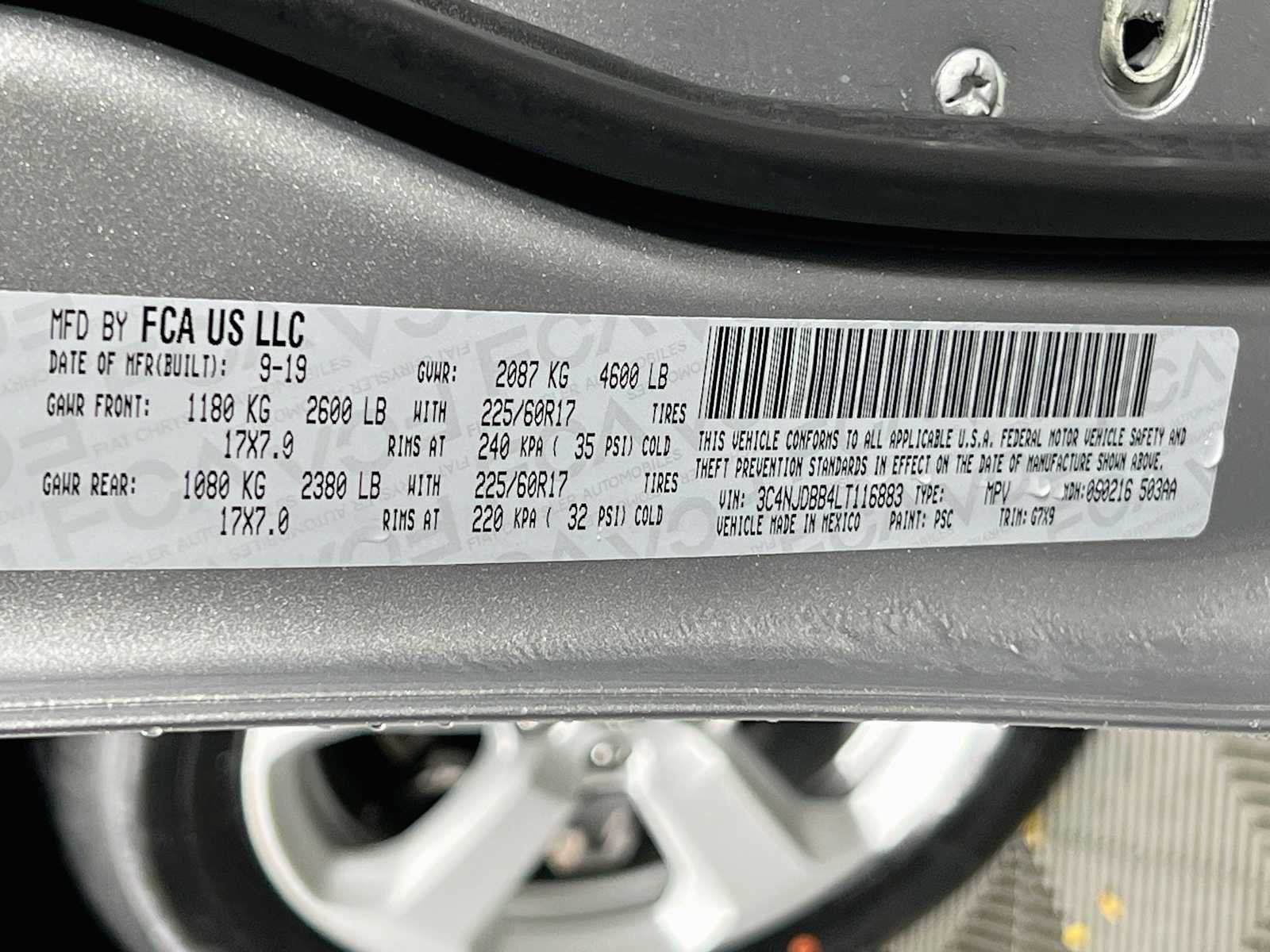 Used 2020 Billet Silver Metallic Clearcoat Jeep Latitude image 31
