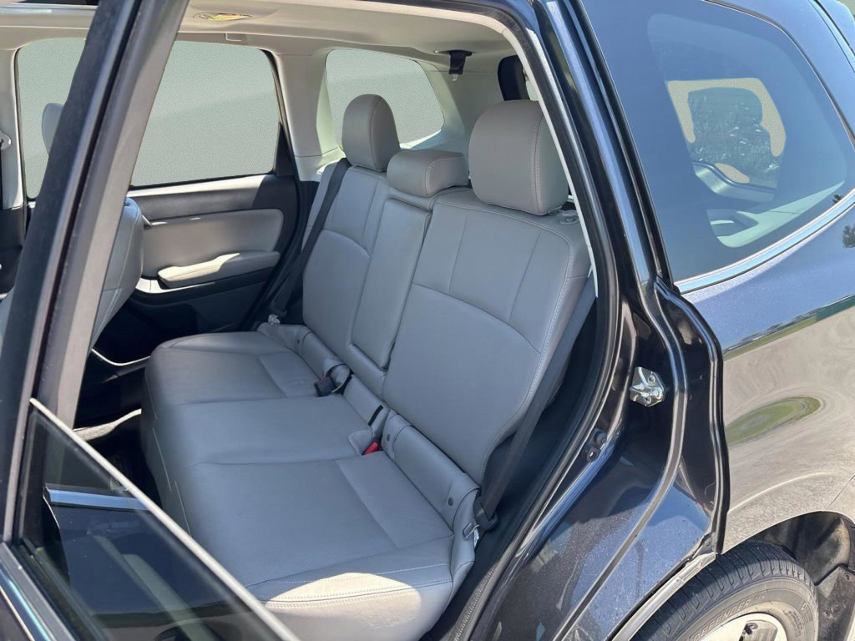 Used 2017 Dark Gray Metallic Subaru Limited image 21