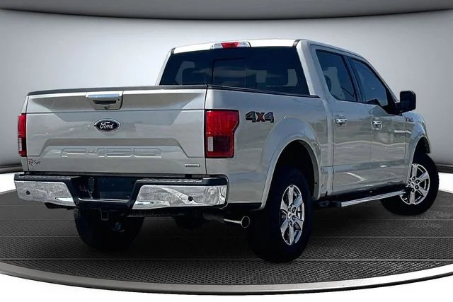 Used 2018 White Gold Ford Lariat image 6
