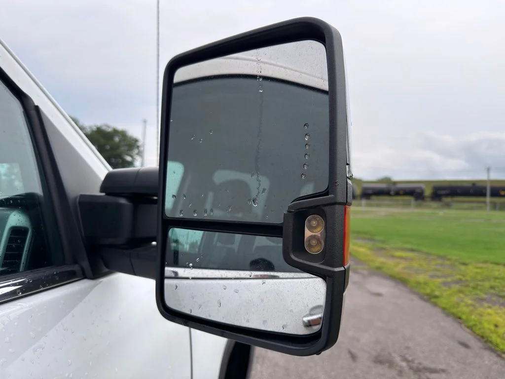 Used 2016 White GMC SLT image 35