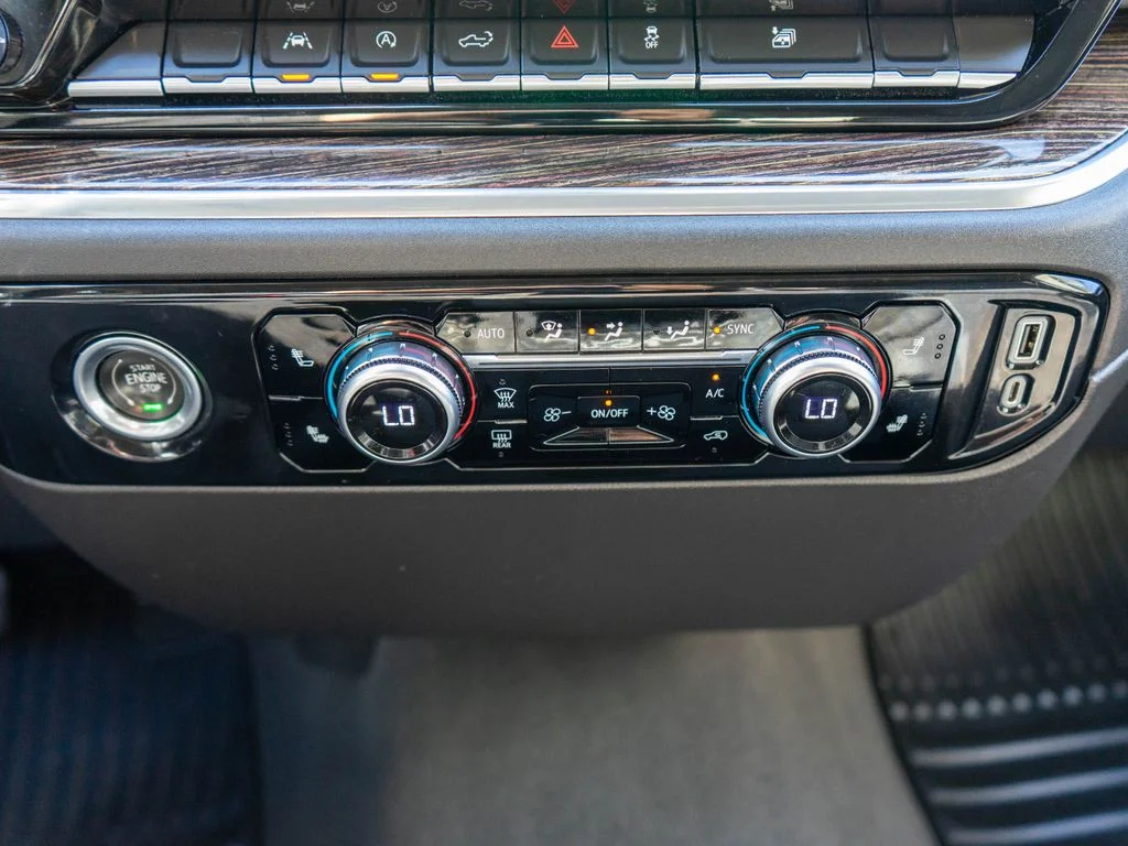 Used 2023 White GMC Elevation image 25