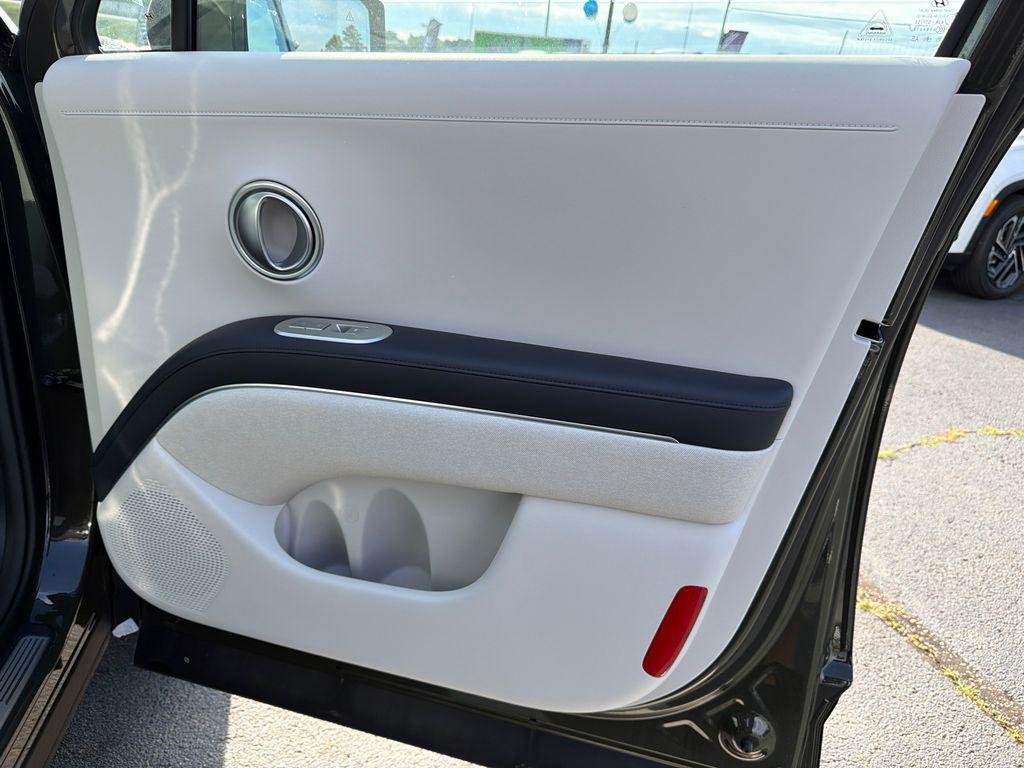 New 2026 Silver Hyundai Calligraphy FWD image 14