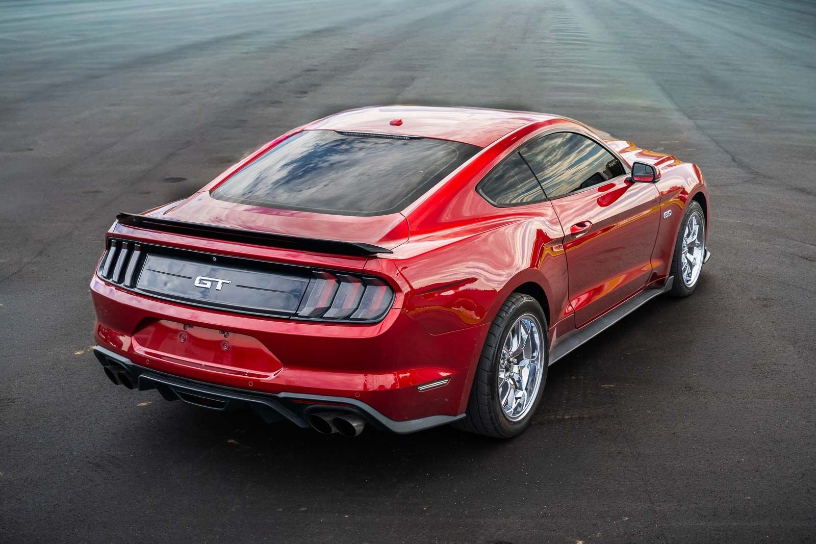 Used 2019 Red Ford GT Premium image 7