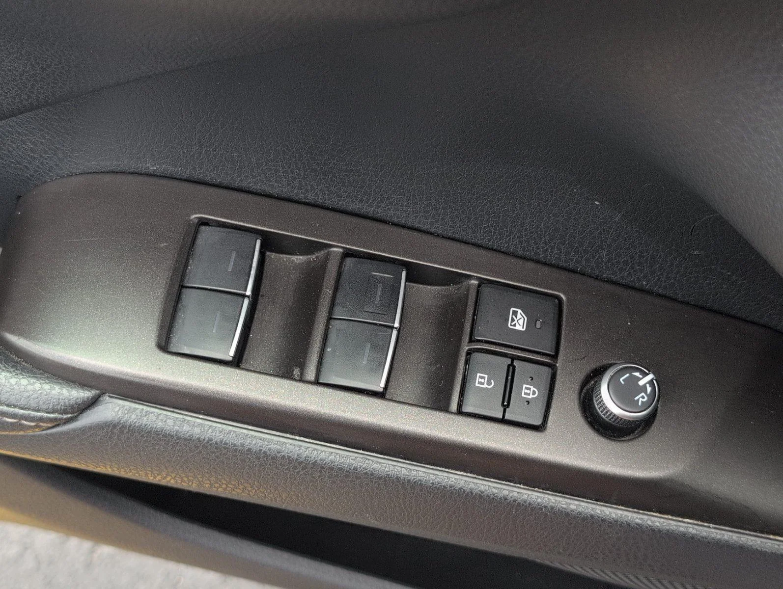 Used 2024 Predawn Gray Mica Toyota XLE image 20
