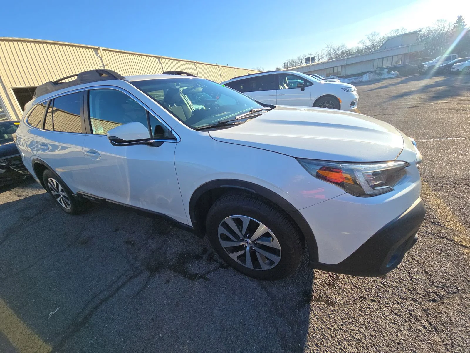 2020 Subaru Outback Premium's photo