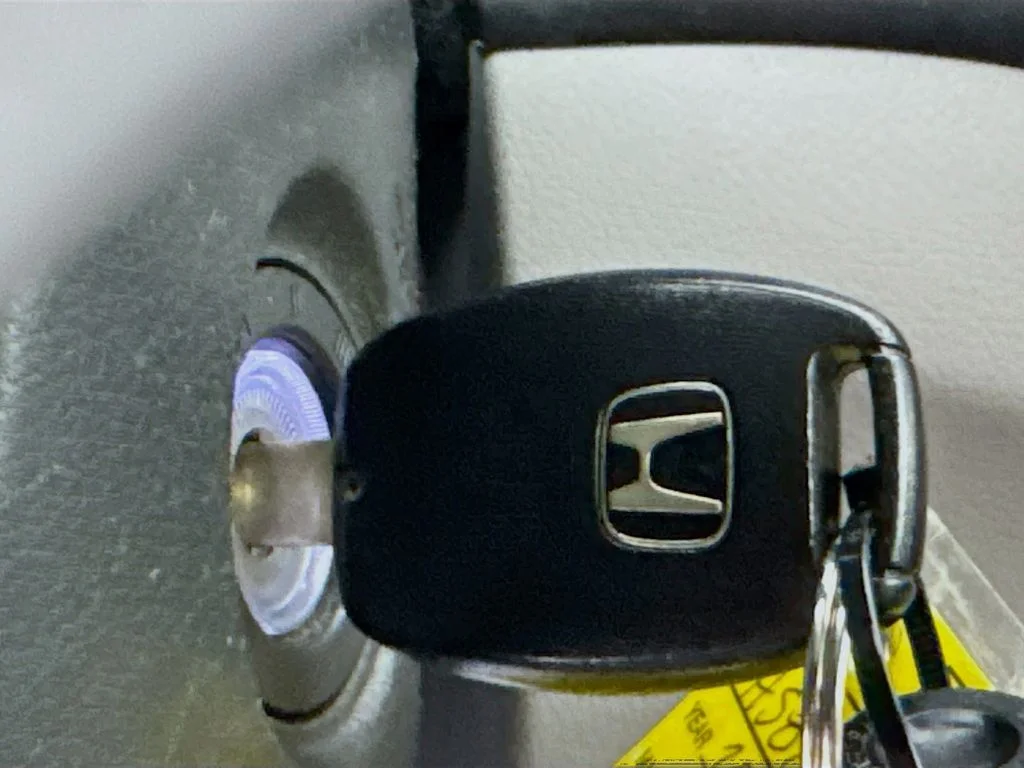 Used 2013 Silver Honda LX image 19