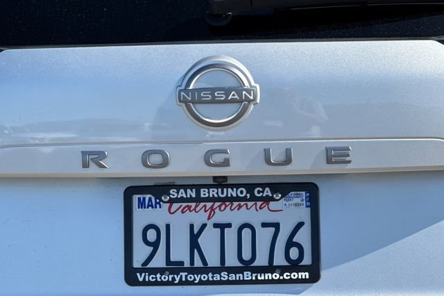 Used 2024 Silver Nissan S image 34