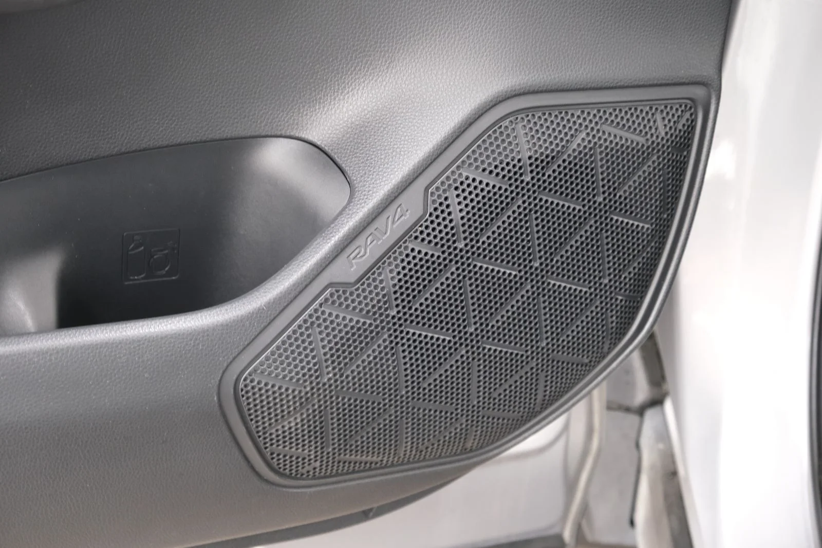 Used 2019 Silver Toyota Limited image 26