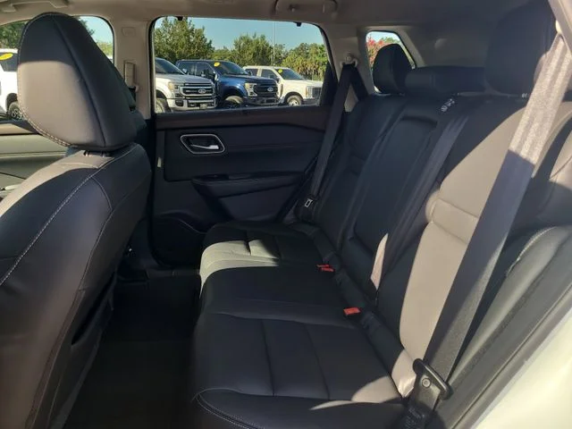 Used 2021 White Nissan SL image 14