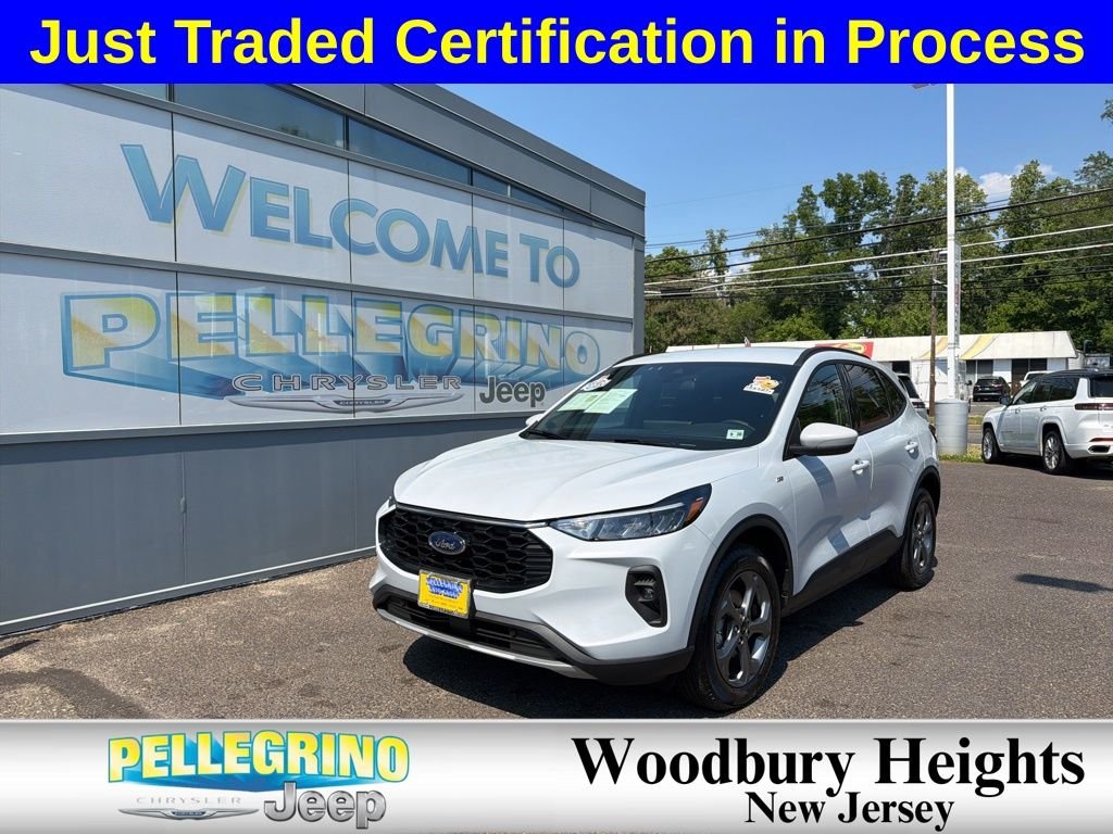 2025 Ford Escape ST-Line Select AWD's photo