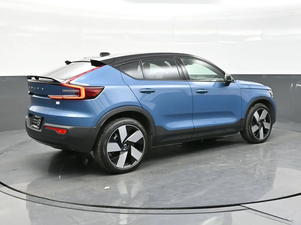 Certified Used 2022 Blue Volvo Ultimate image 7
