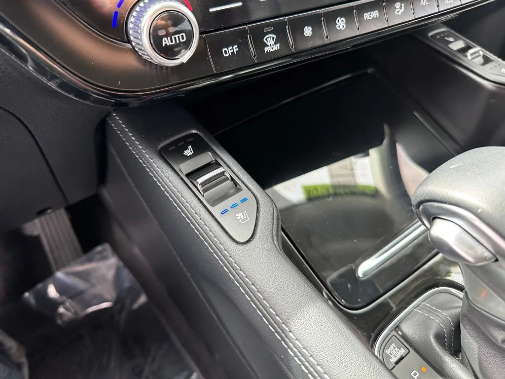 Used 2025 Silver Kia EX image 9