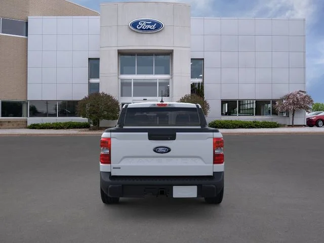 New 2026 White Metallic Ford XLT image 5