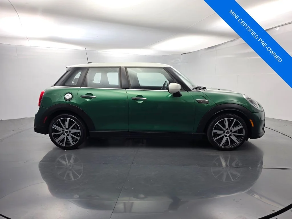 Certified Used 2024 Green MINI Signature image 3