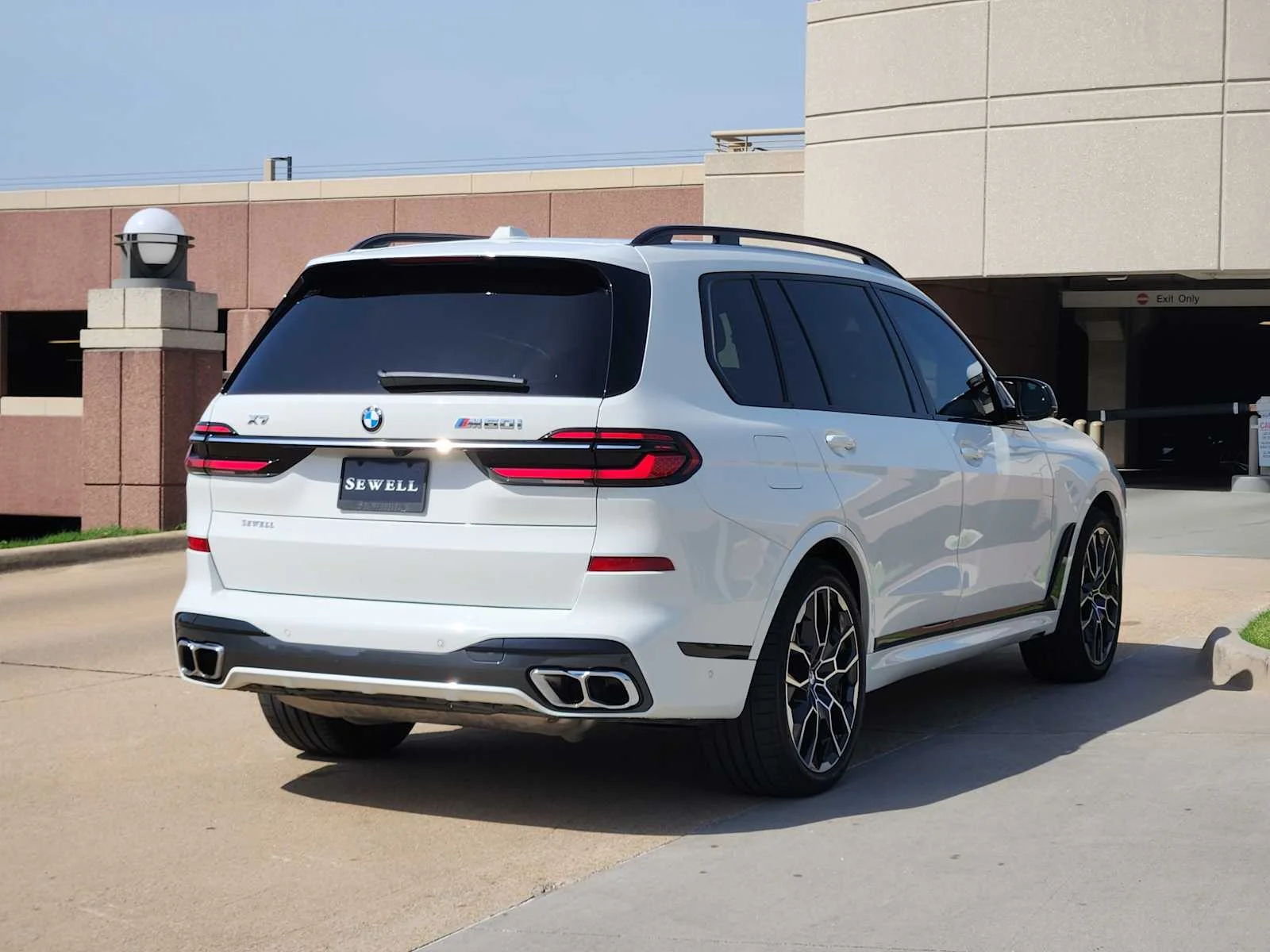 2025 BMW X7 M60i - Photo 4