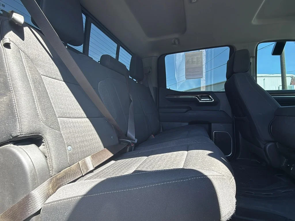 Used 2024 Summit White Chevrolet LT image 25
