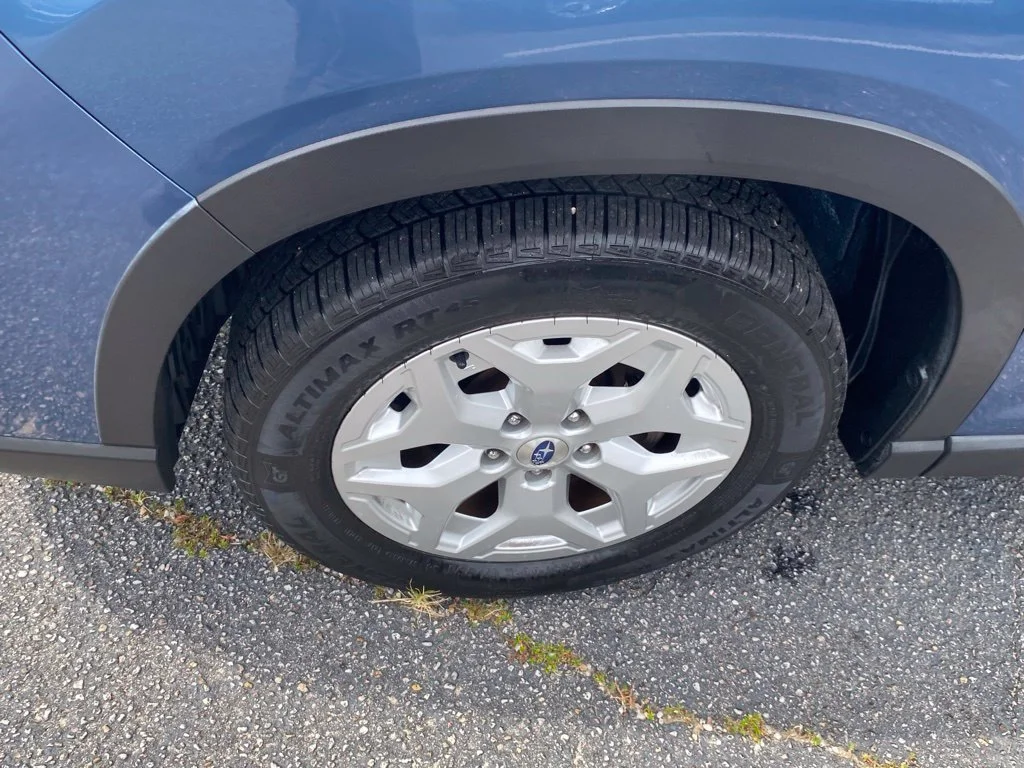 Used 2020 Blue Subaru Base image 19