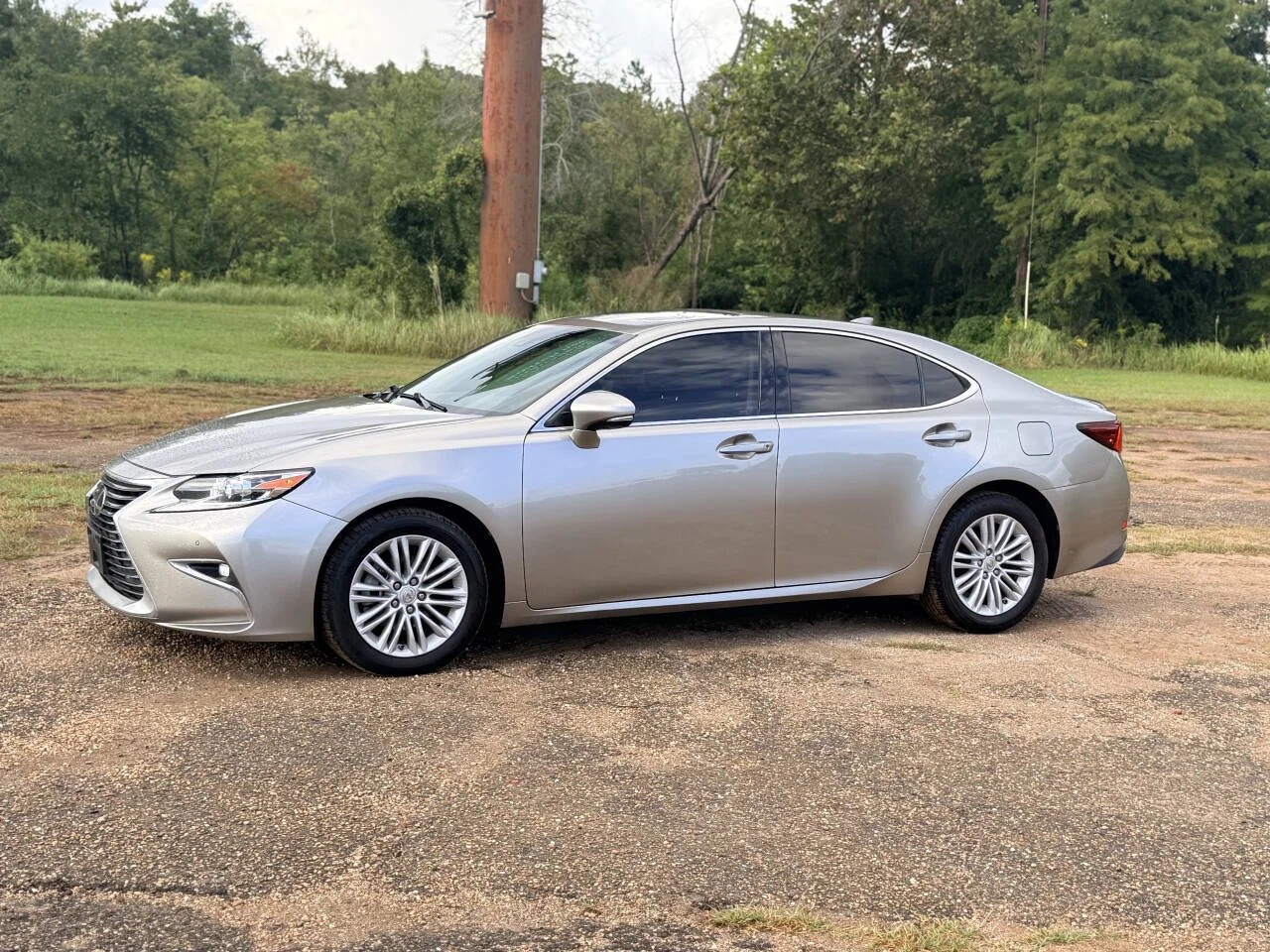 2017 Lexus ES