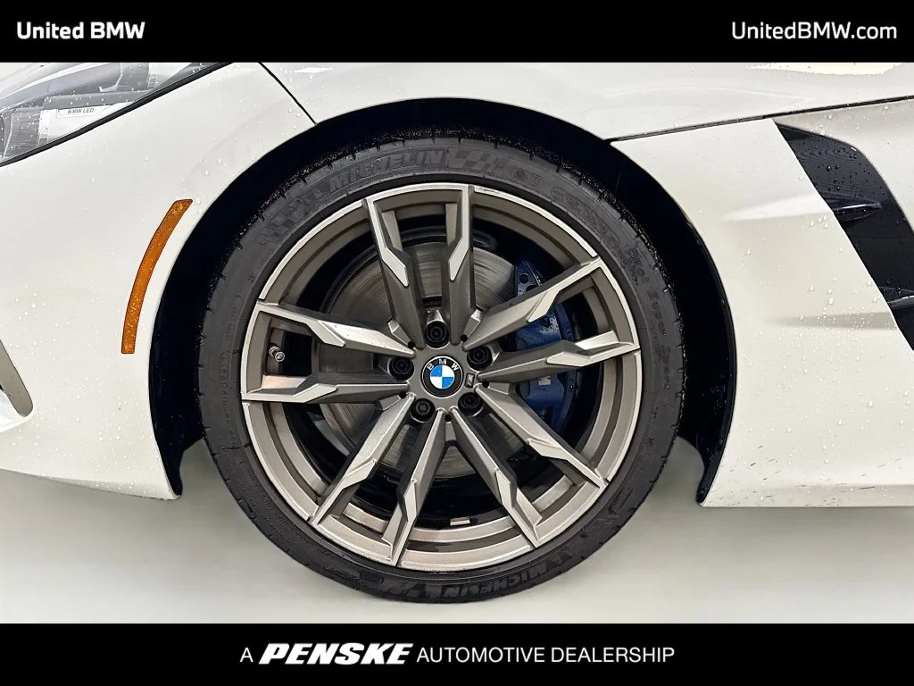 Used 2020 Alpine White BMW sDrive M40i image 2