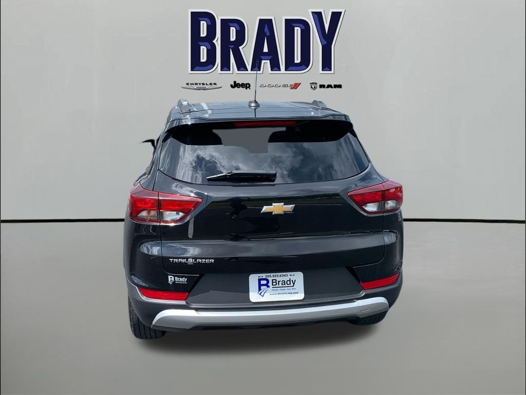 Used 2025 Black Chevrolet LT image 6