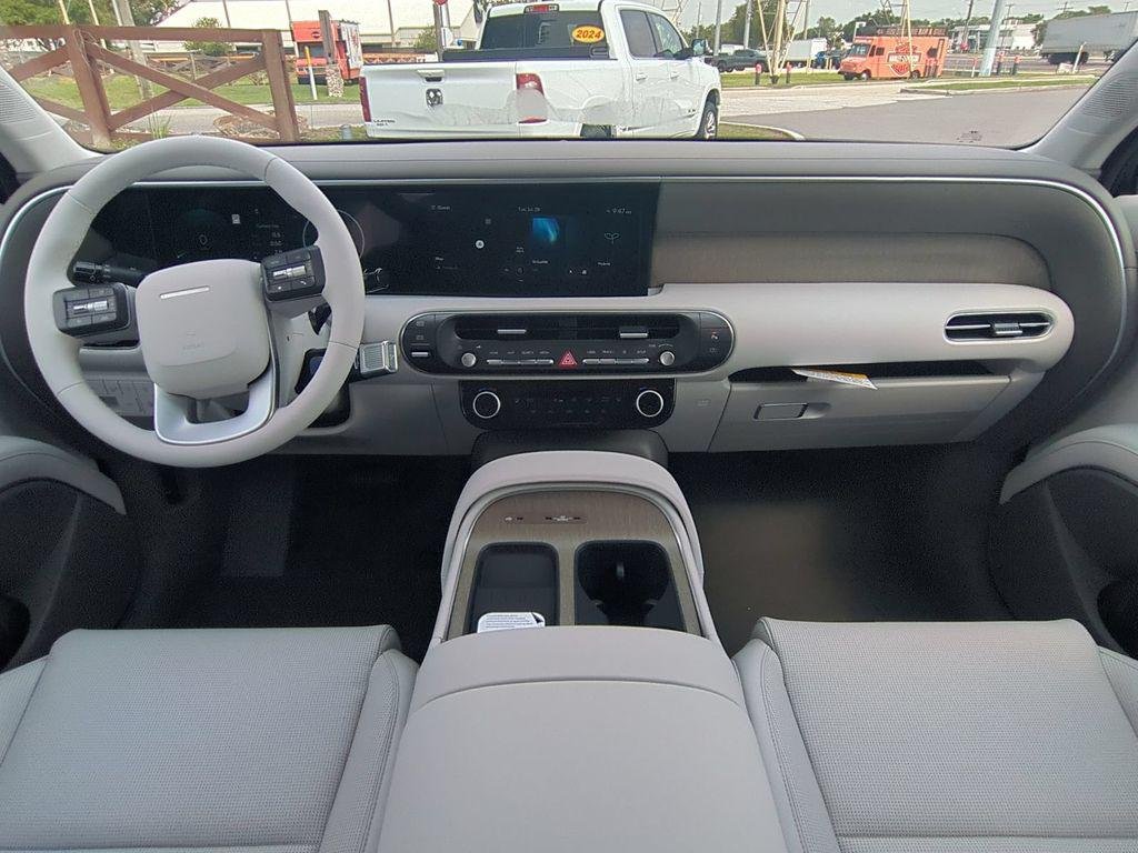 New 2026 Black Hyundai Blue SEL 7P image 18