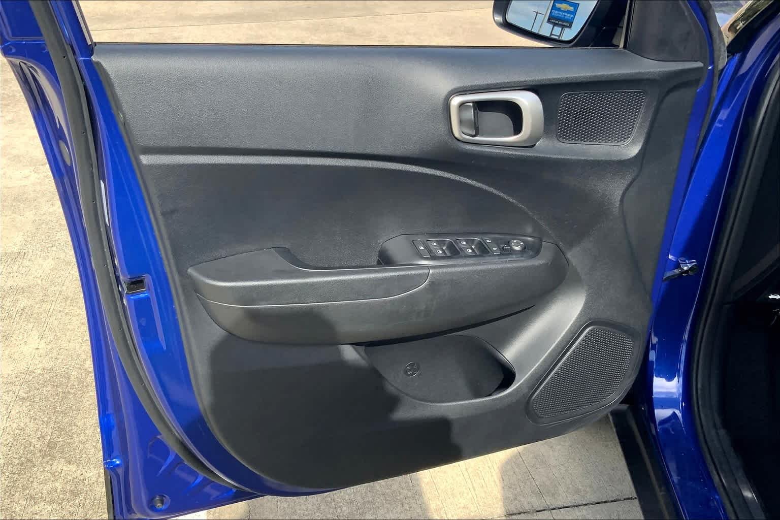 Used 2022 Intense Blue Hyundai SEL image 21