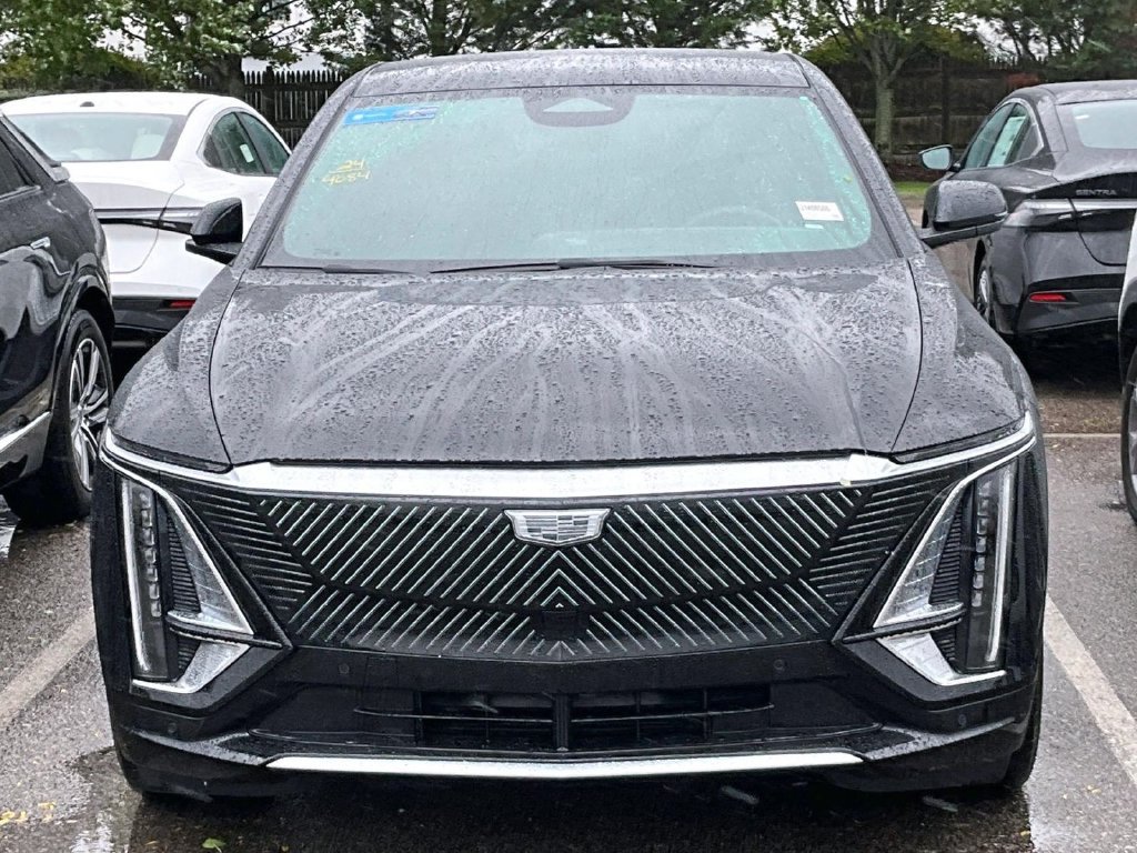Used 2024 Black Cadillac Tech image 2