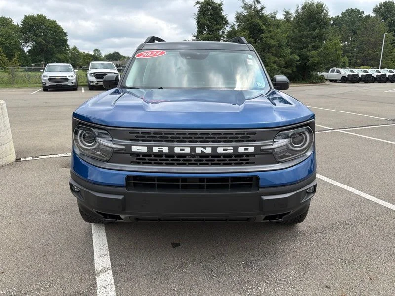 Used 2024 Blue Ford Badlands image 8