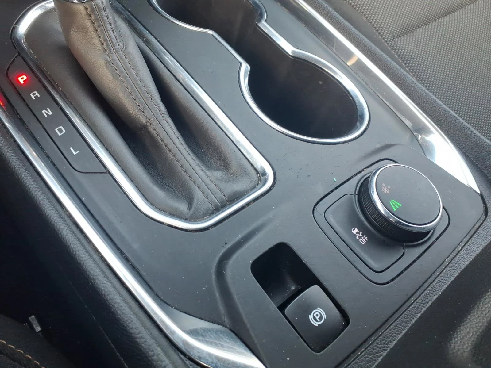 Used 2020 Silver Ice Metallic Chevrolet LS image 23