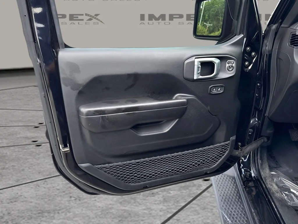 Used 2020 Black Jeep Unlimited Sport S image 22