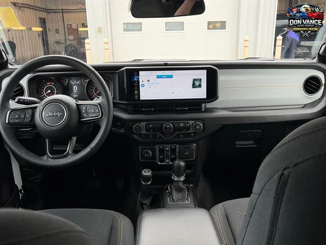 Used 2025 White Jeep Sport S image 12